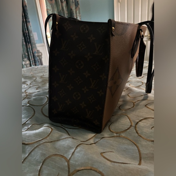 Louis Vuitton On-The-Go MM - Picture 2 of 16